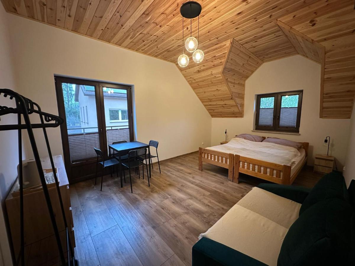 Vierpersoonskamer met Gedeelde Badkamer