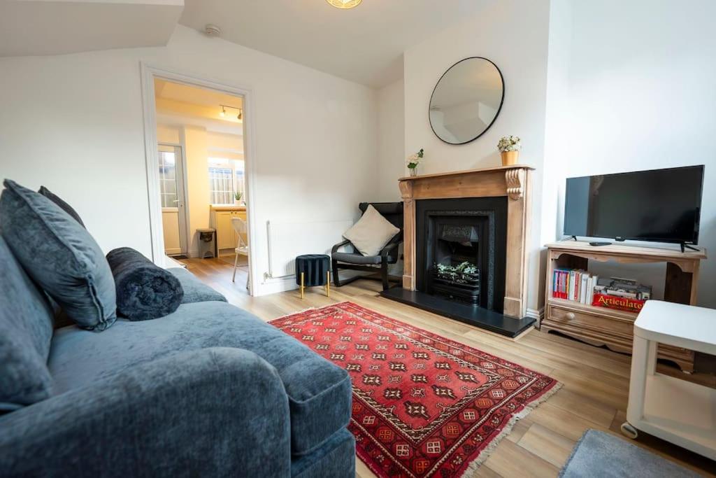 Cosy 2-Bedroom Townhouse - FREE Parking - B&B Stratford-upon-Avon