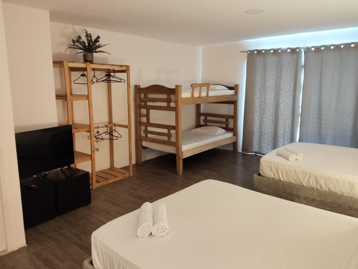 Familienzimmer mit seitlichem Meerblick