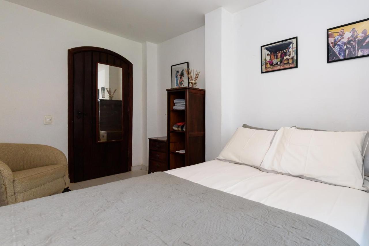 Tweepersoonskamer met een Eigen Externe Badkamer