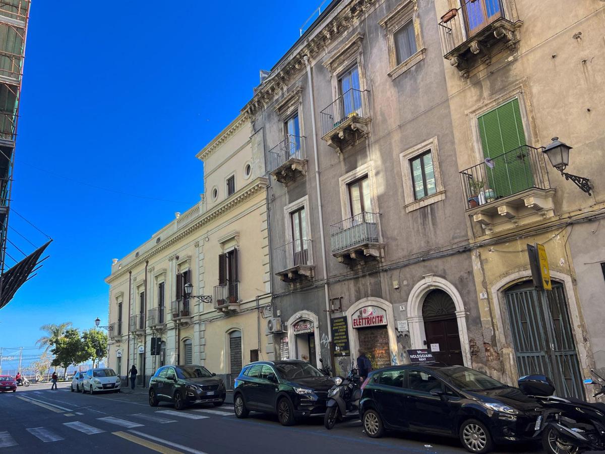 Martiry Suite Apartment - Ferienwohnung Catania
