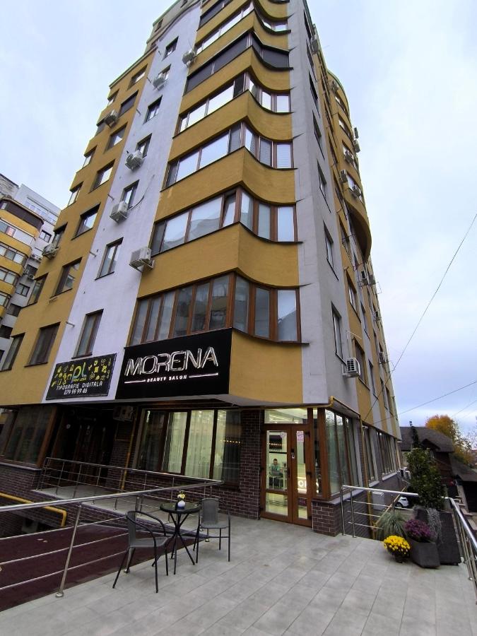 Spacious apartment with terrace - B&B