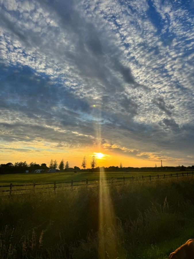 Field Farm Holiday Cottages and Glamping - Ferienwohnung Anderby