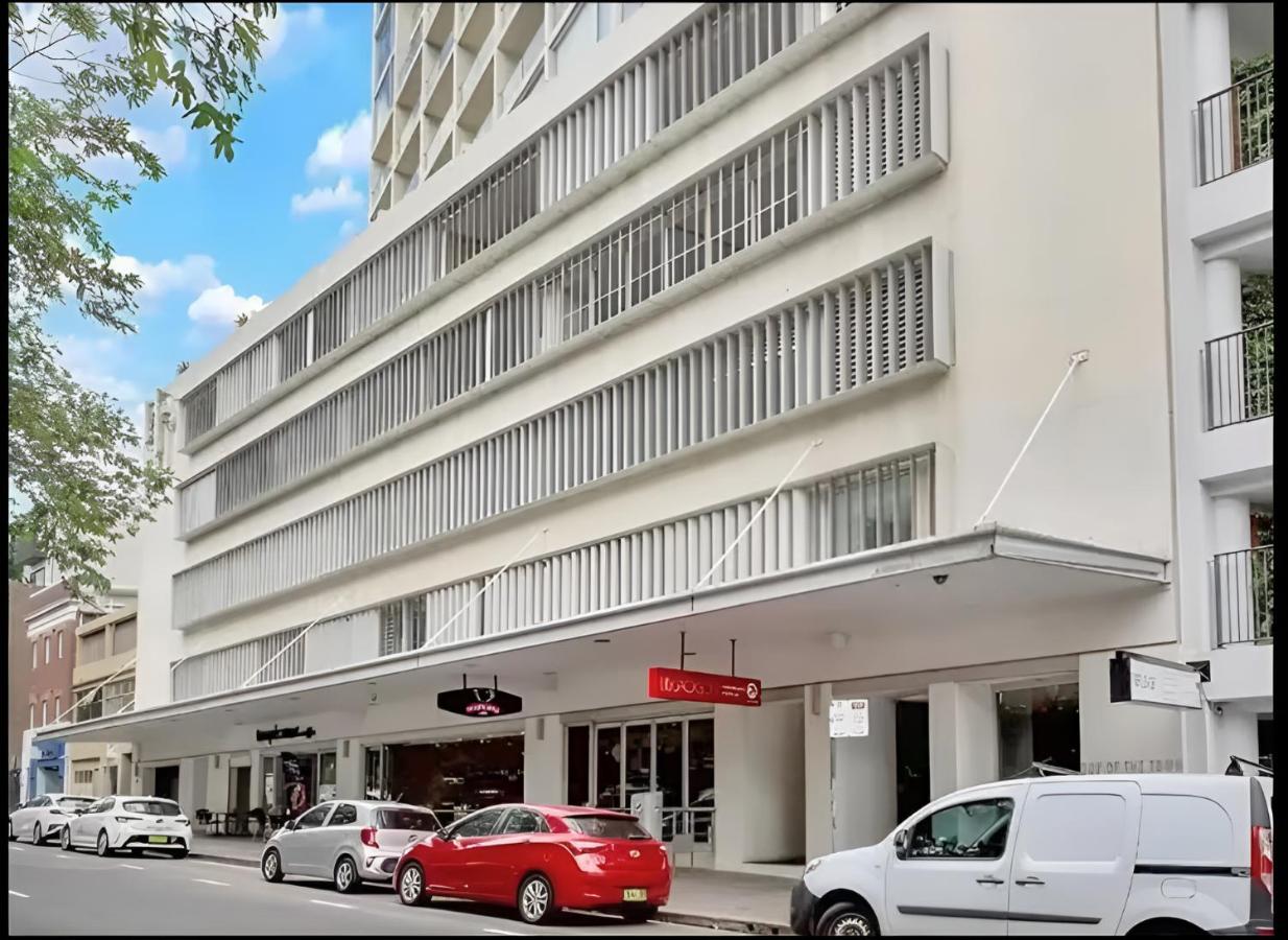 Stylish Double Storey Apt plus Harbour Bridge Views! - B&B Sydney