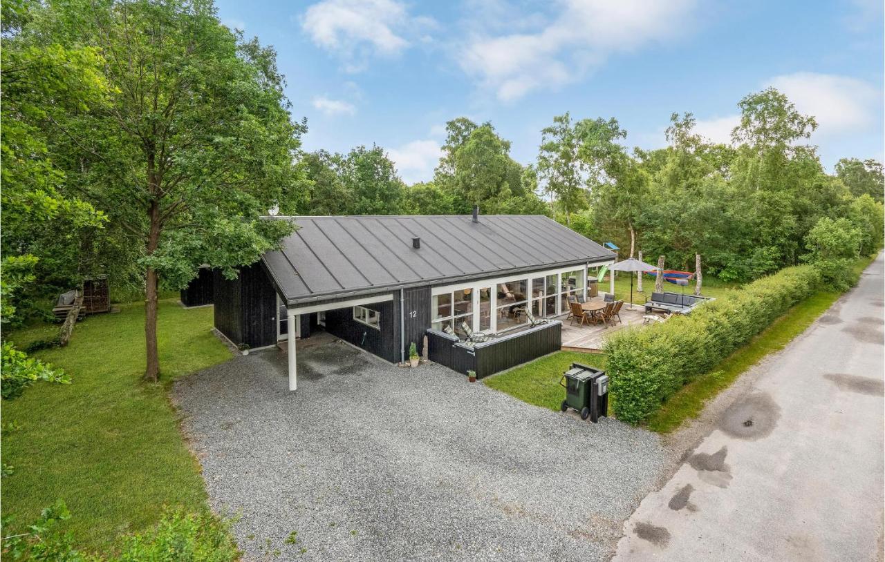 Lovely Home In Grenaa With Kitchen - Ferienwohnung