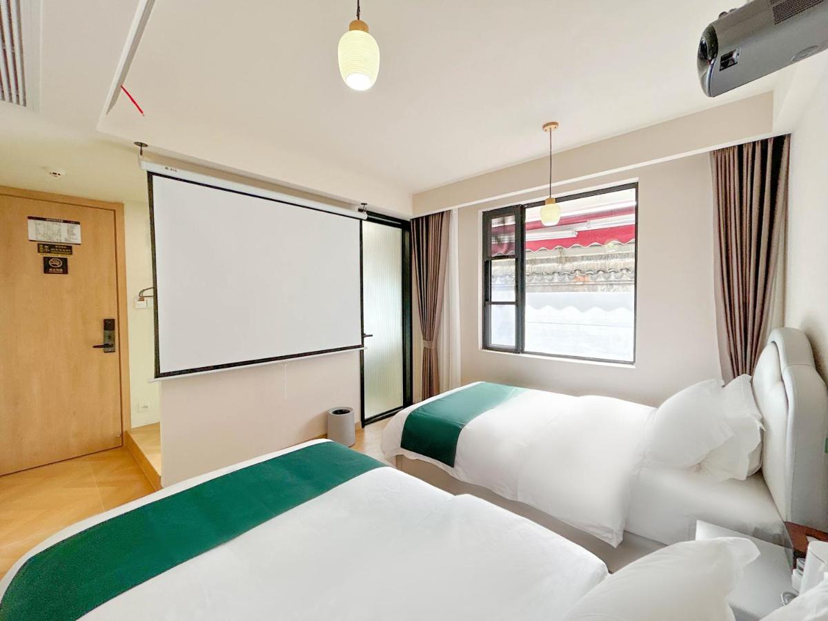 Double or Twin Room with Bathroom