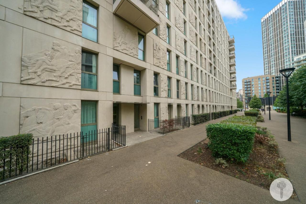Amazing 2 Bedroom flat in E20 - B&B