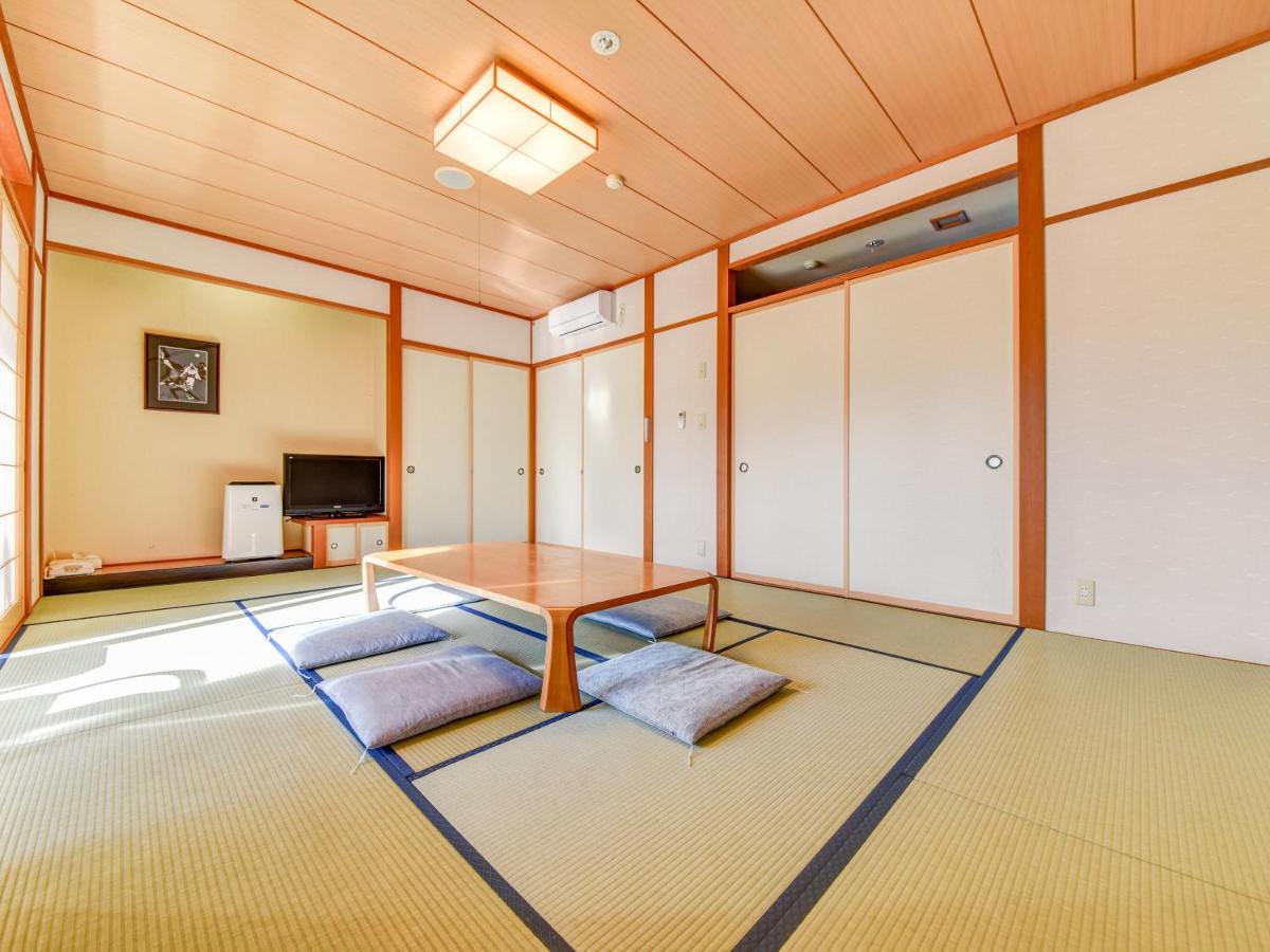 Japanese-Style Room