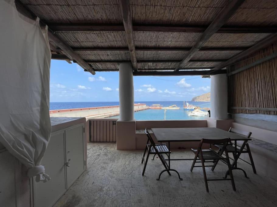 Casa Agave, sul porto di Malfa - Salina - B&B Malfa