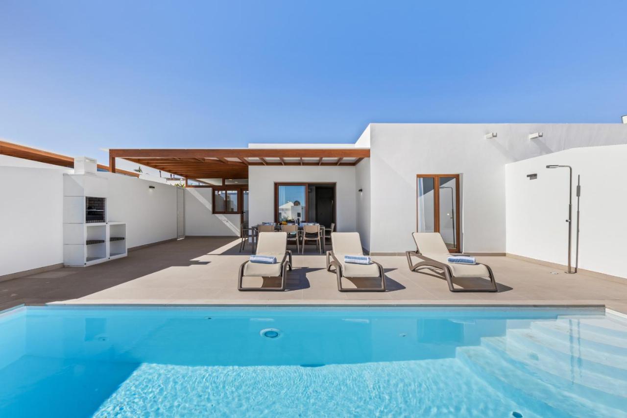 Villa Aloe - VipVipVillas - Bed and Breakfast Playa Blanca