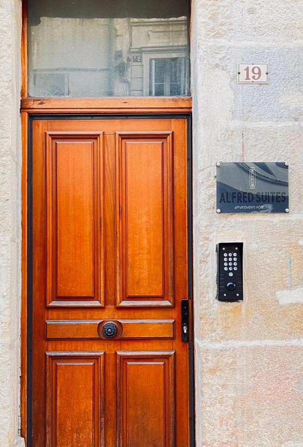 Alfred Suites - Appart's Hôtel - Dijon - Centre Historique - B&B