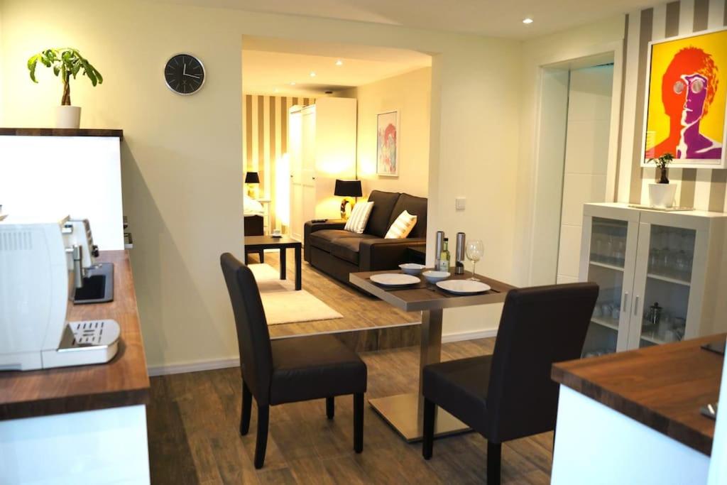 Apartment am Stadtwald - Bed and Breakfast Saarbrücken