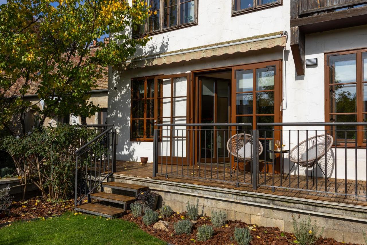 Agora Apartman - B&B