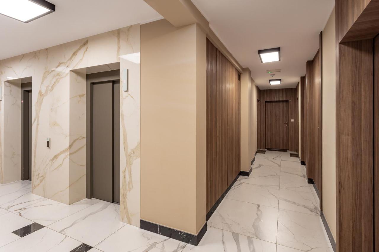 Apartment mit Balkon