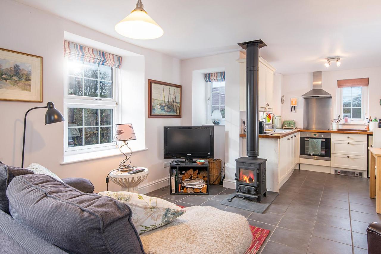 Llanmill Cottage - Bed and Breakfast Lampeter Velfrey