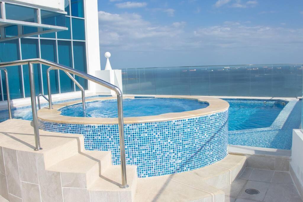 Luxury Beachfront Apartment Near Panama City - B&B