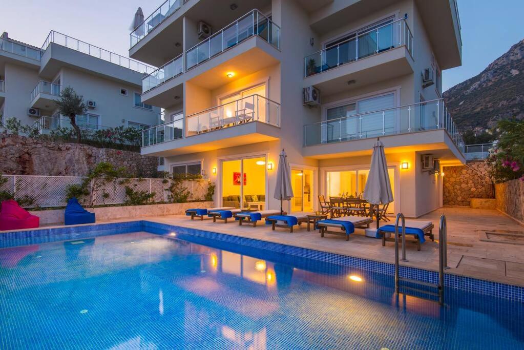 Kalkan - 3 Bed Apartment with Large Private Pool - Chambres d’hôtes