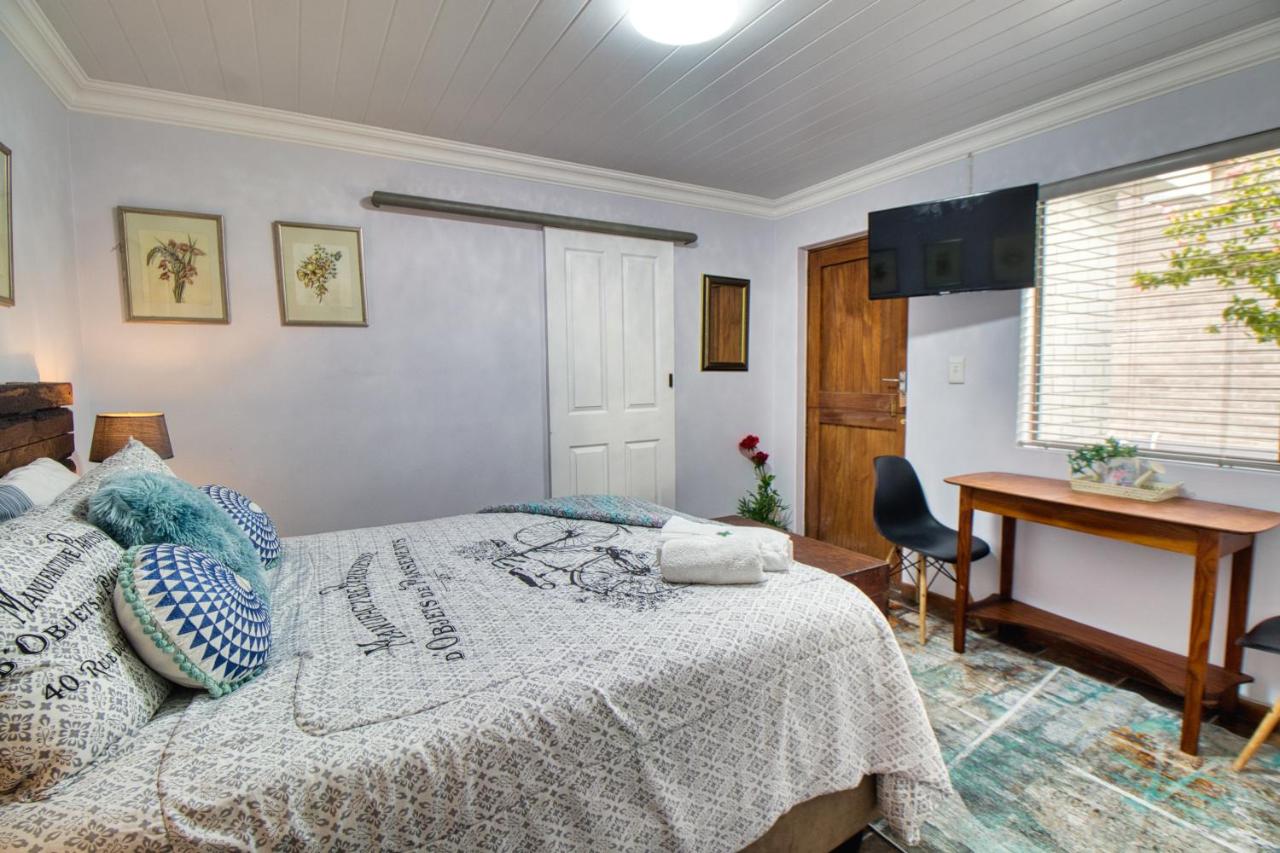 Blessed at Bay Ivy Guest Suite - B&B Mossel Bay