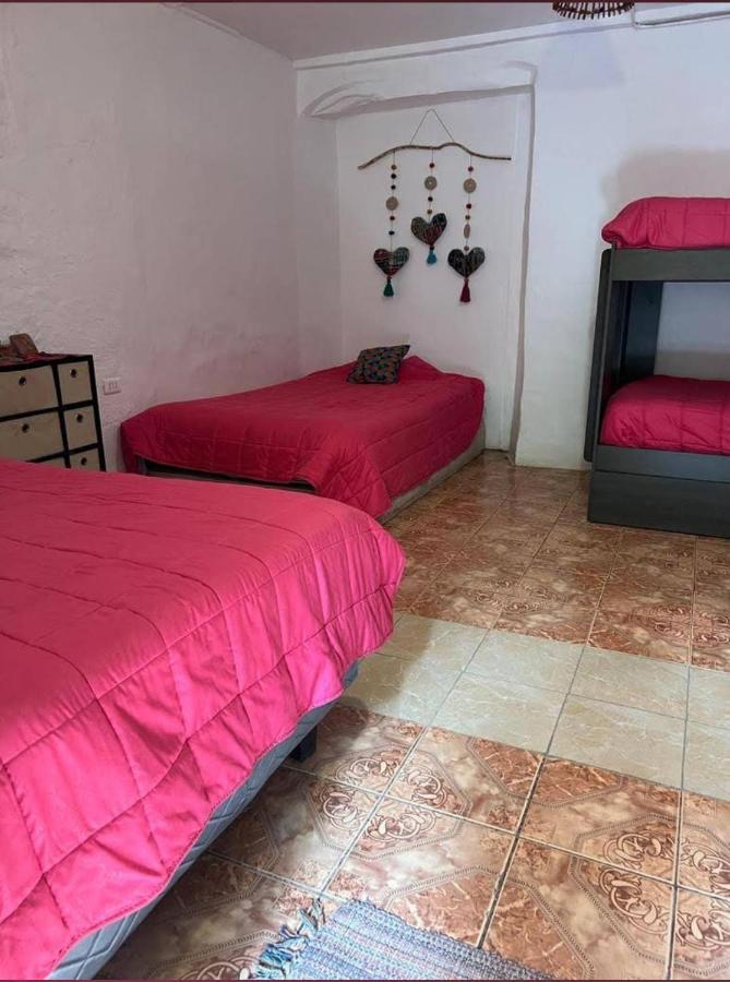 Posto Letto in Dormitorio Misto con 6 Letti