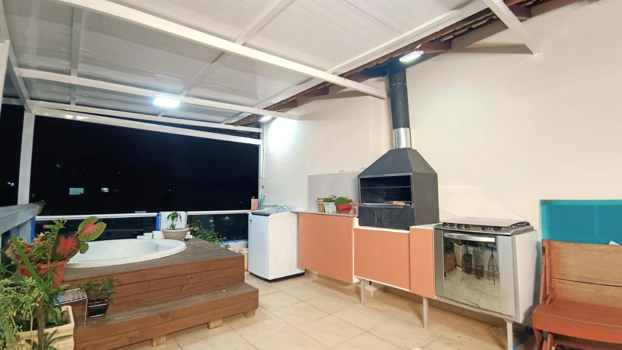 Linda Cobertura à 15 minutos da praia - B&B