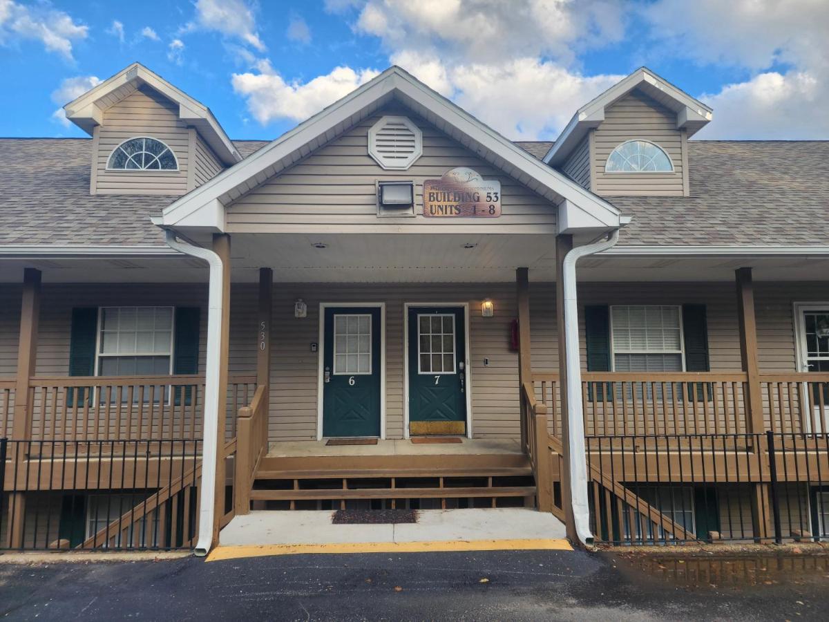 2BR Cozy Condo - Located at Fall Creek Resort - FREE TICKETS INCLUDED - FC 53-5 - B&B