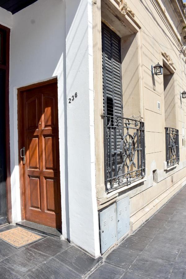 Las Blanquitas- departamento en el centro de Chascomús, a pocos metros de la laguna - Ferienwohnung