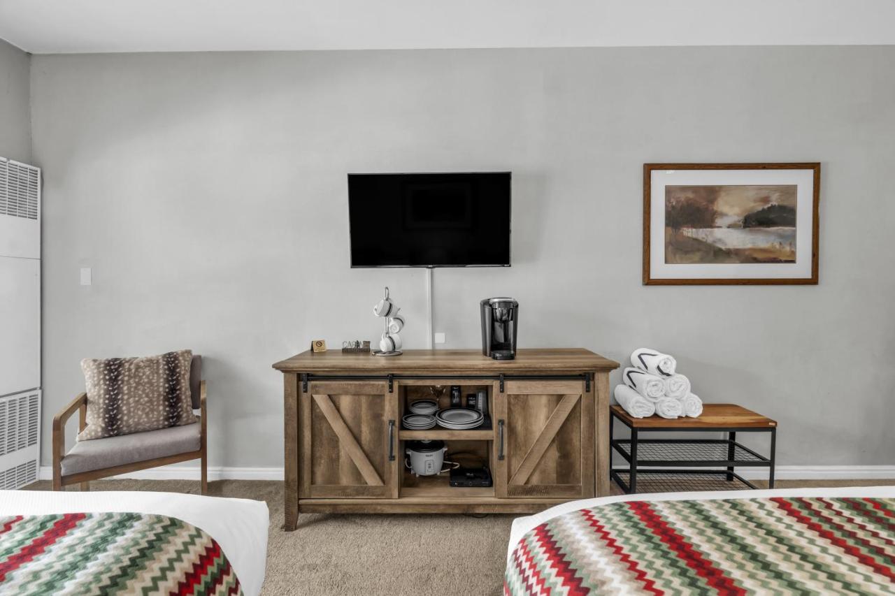 Prospector Lodge 817 - B&B