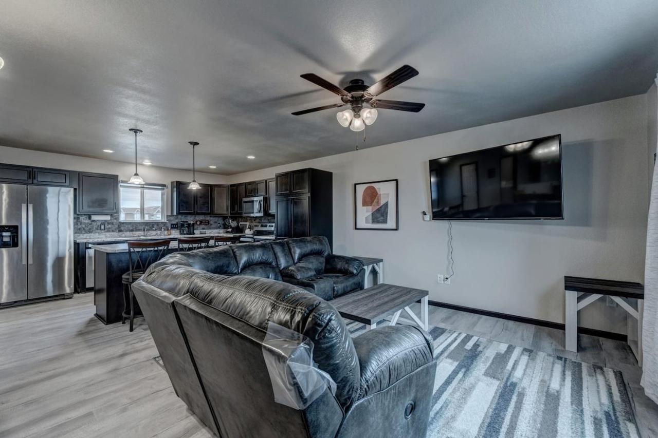 Mini-rushmore Home, High On Hill Over Rapid City! - B&B