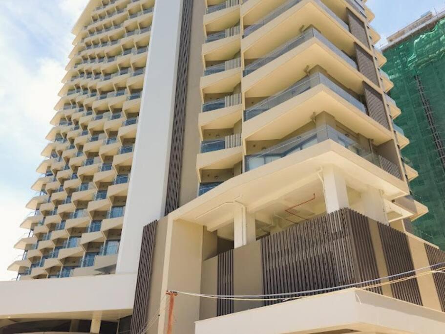 One-Bedroom Tambuli Mactan Corner Unit with Balcony - B&B