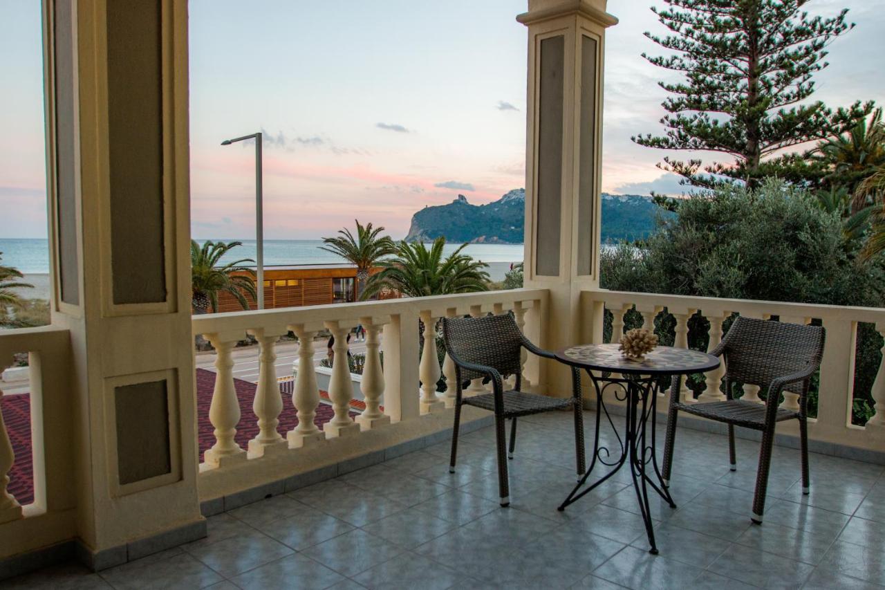 B&B Cagliari - Hotel La Villa Del Mare - Bed and Breakfast Cagliari