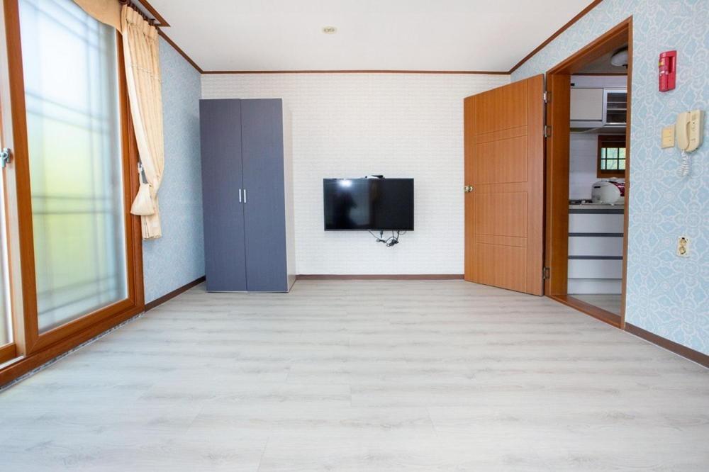 Family Room 2