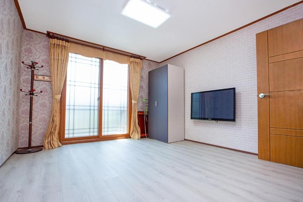 Double Room 4