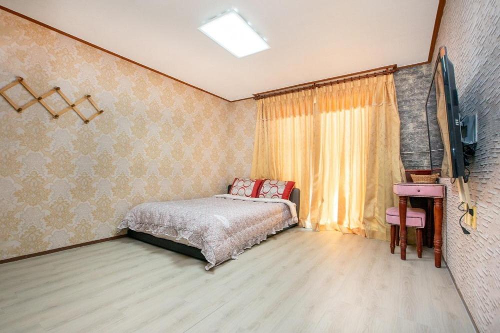 Double Room 2