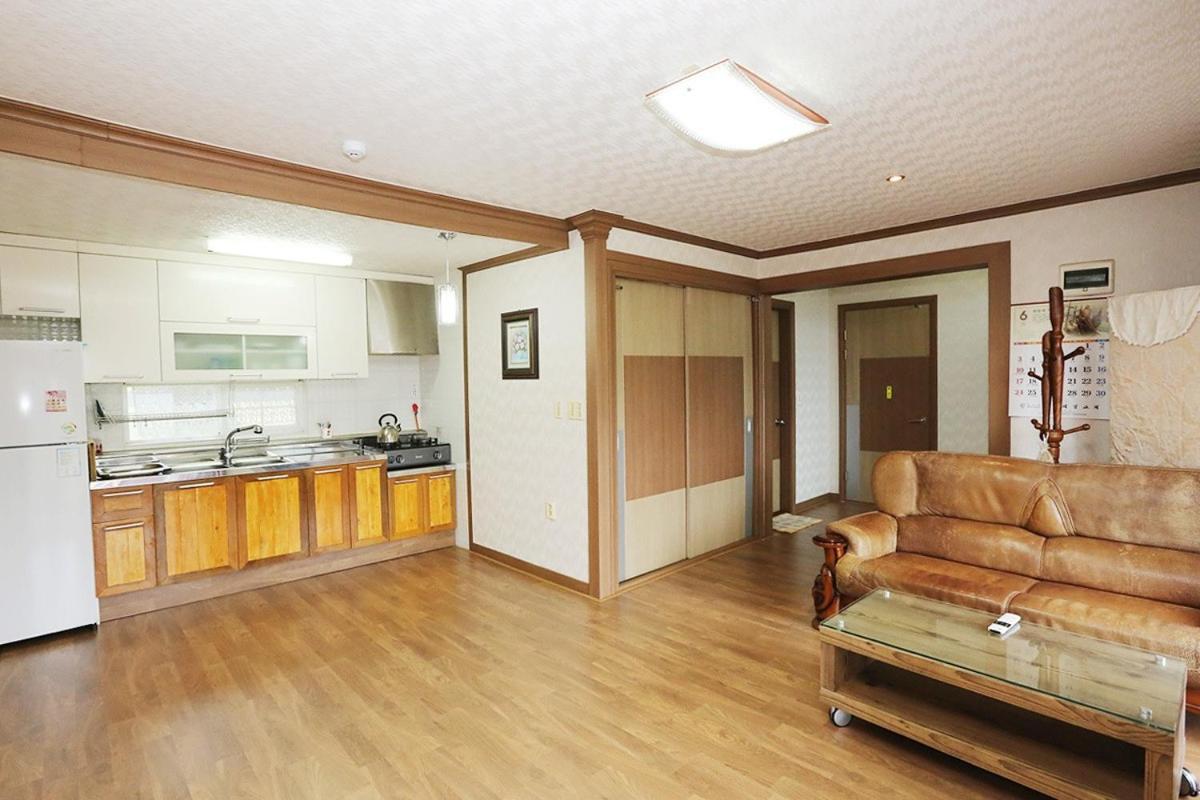 Family Room 3