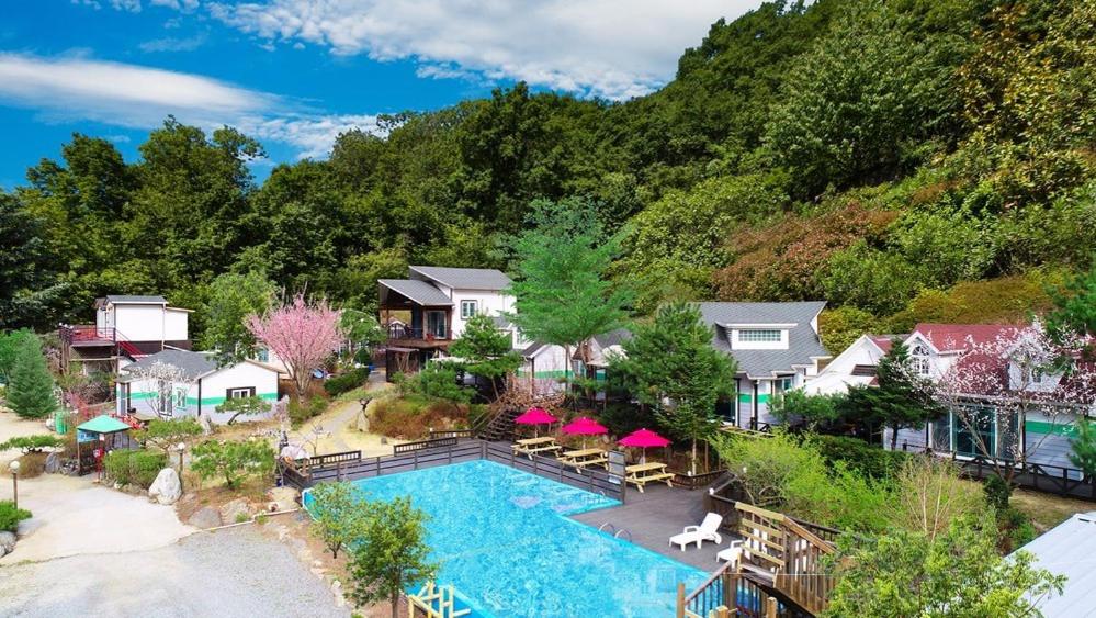 Gapyeong Attirance Pension - B&B