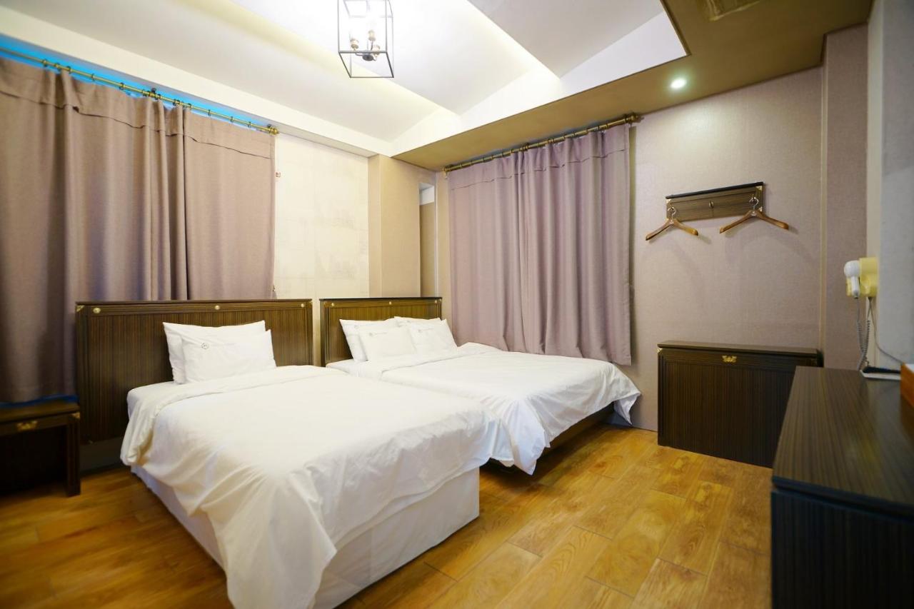 Double Room 7
