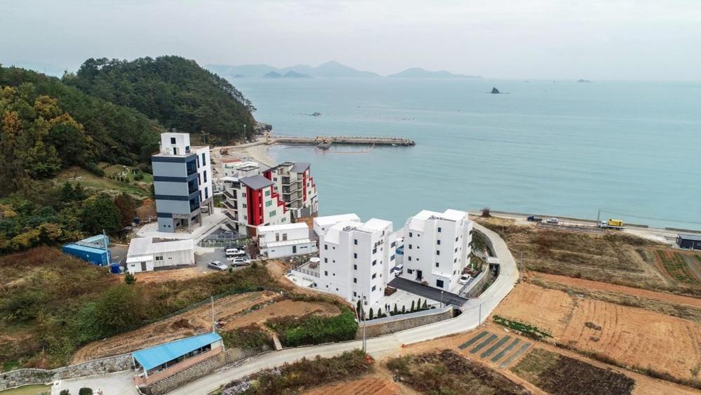 Geojedo Lucas Pension Indoor BBQ - Chambres d’hôtes Geoje