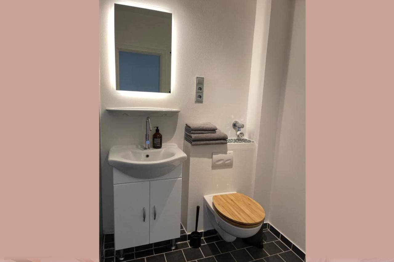 James -Ferienwohnung mit Balkon in Strand und Wald Nähe - B&B