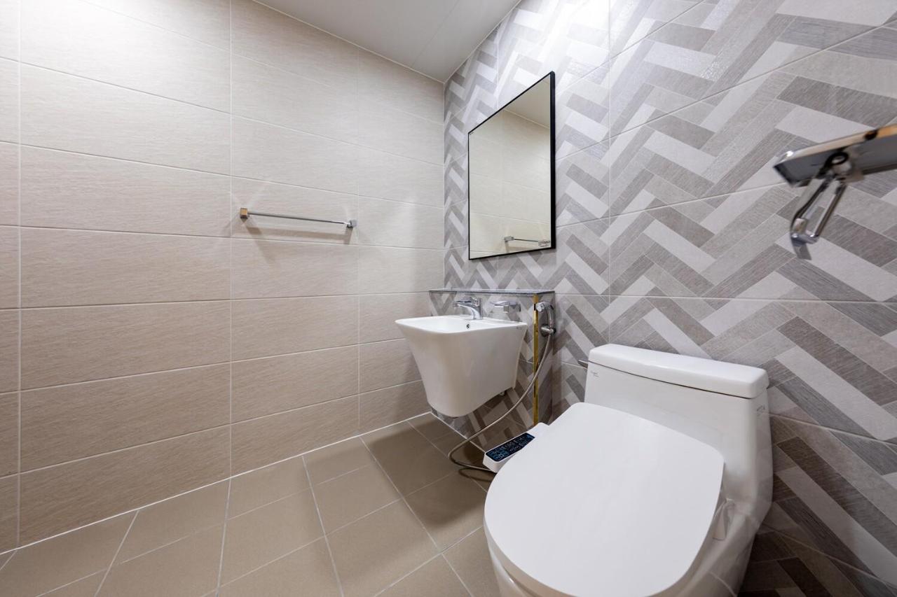 Double Room with Sea View 2