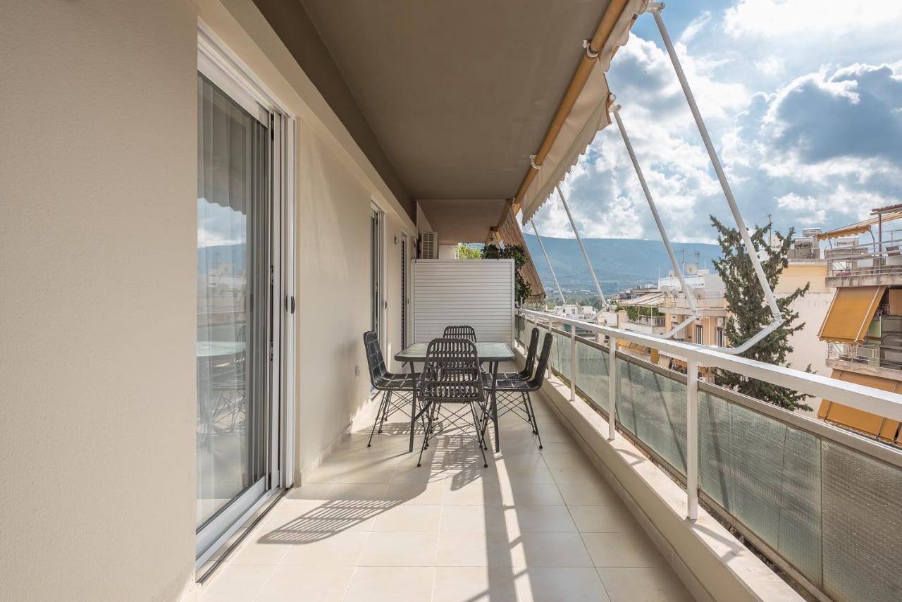 Luxury Athens Living 3BR with Balcony - B&B Atene