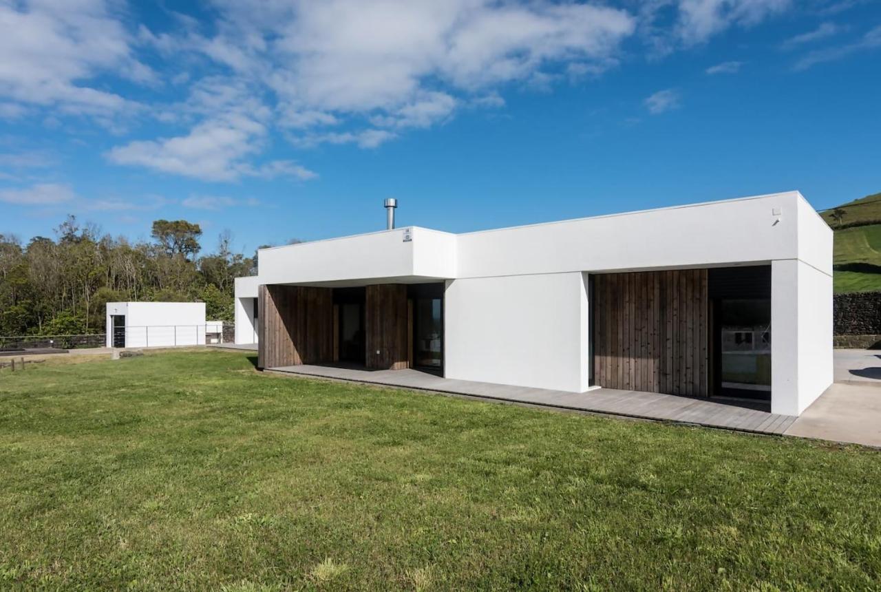 Vila com Jacuzzi e Estacionamento - B&B
