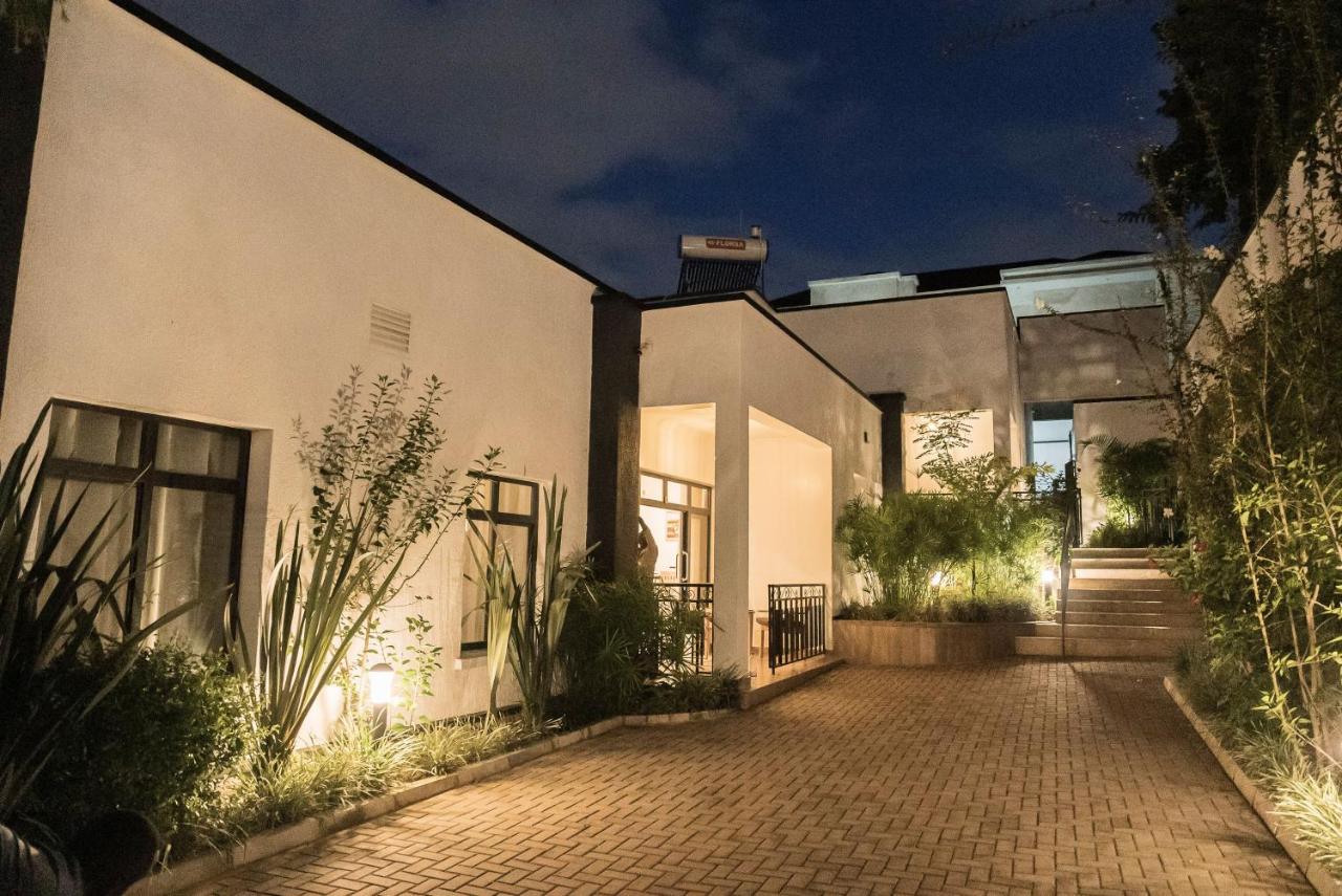 White Lantana Apartments - B&B Kigali