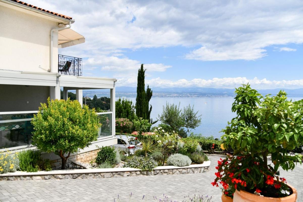 Villa Mia in Medveja - Kvarner Region - B&B