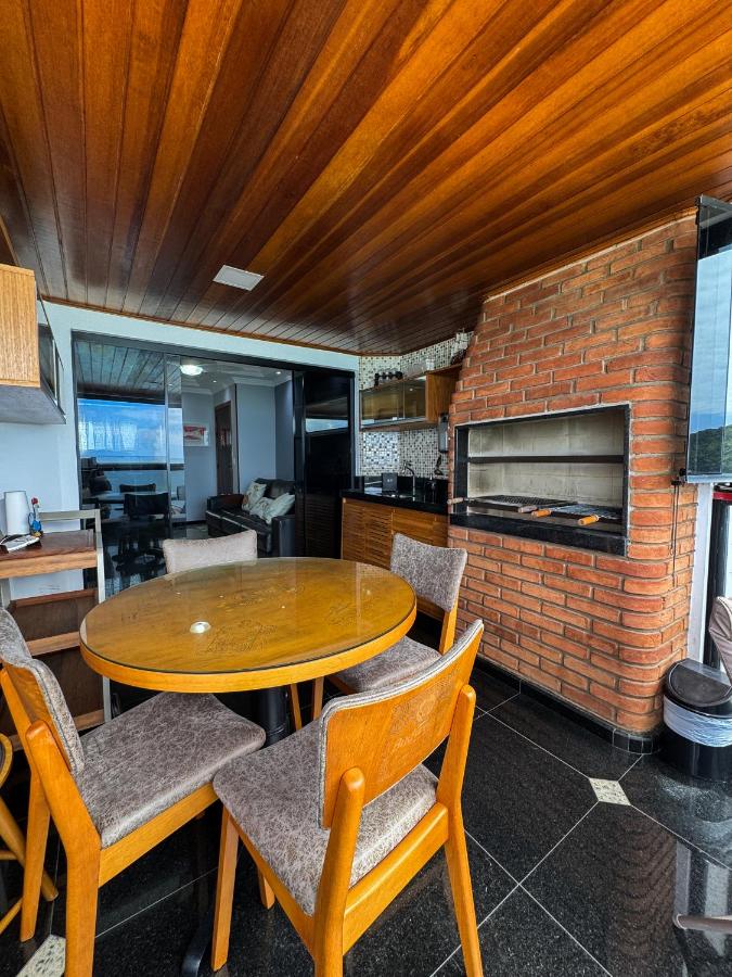 Apt Pé na Areia - Praia Martim de Sá - Espaço Gourmet na Varanda e Piscina - B&B Caraguatatuba