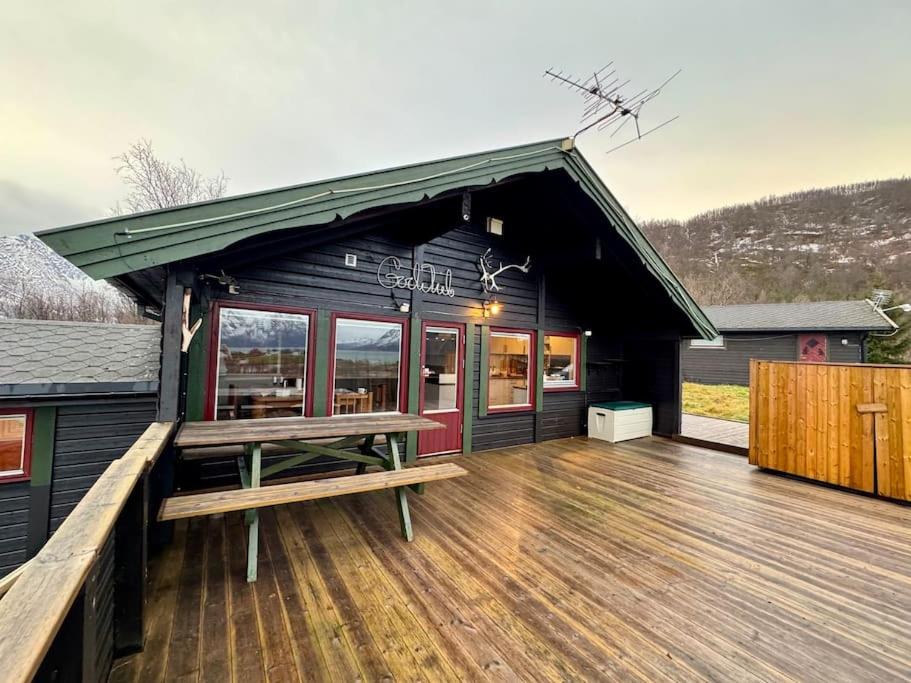 Big cabin in Lyngen Fjords - Ferienwohnung
