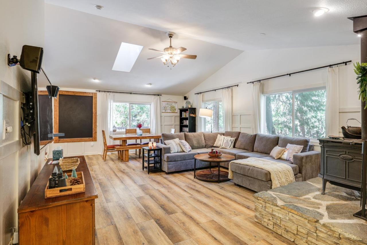 Forest-View Retreat Grill and Fireplace in Sonora - B&B