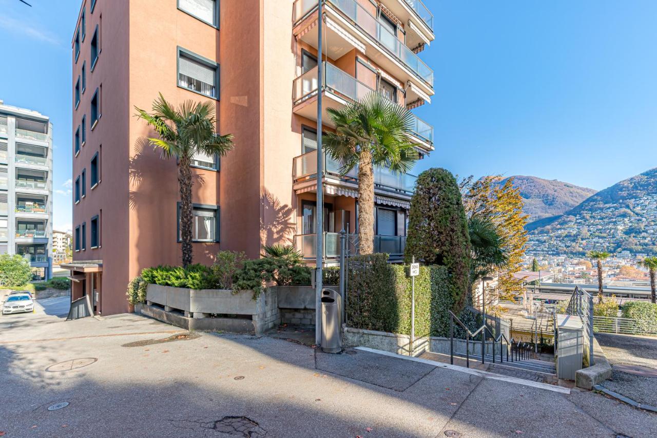 Imperial of Lugano 4 with a lake view behind the station and 10 min from the lake - Chambres d'hôtes Lugano