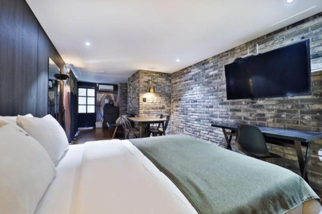 Songtan W Hotel - B&B