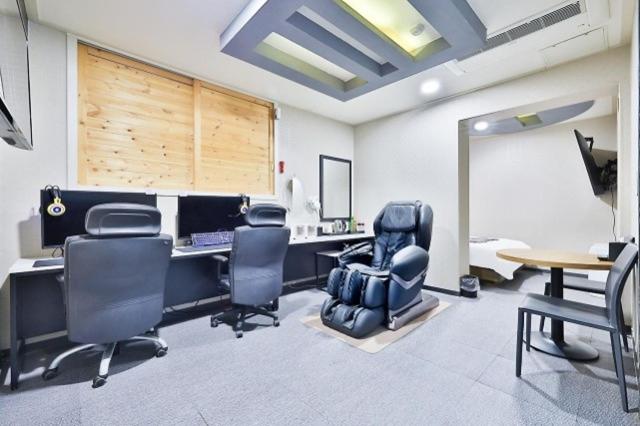 Seongnam Hotel K - B&B