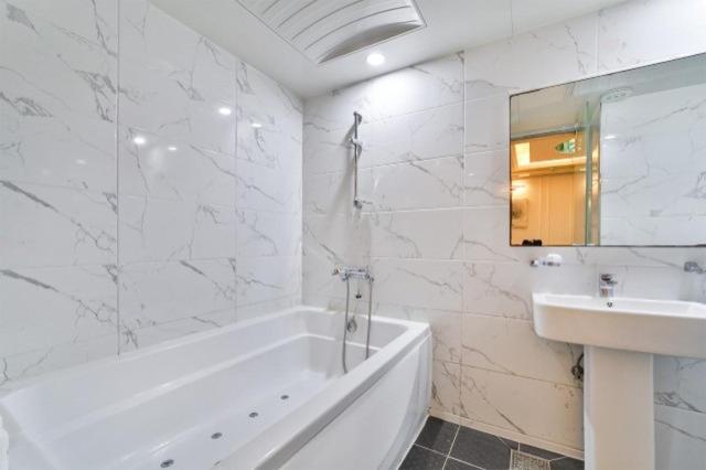 Double Room 2